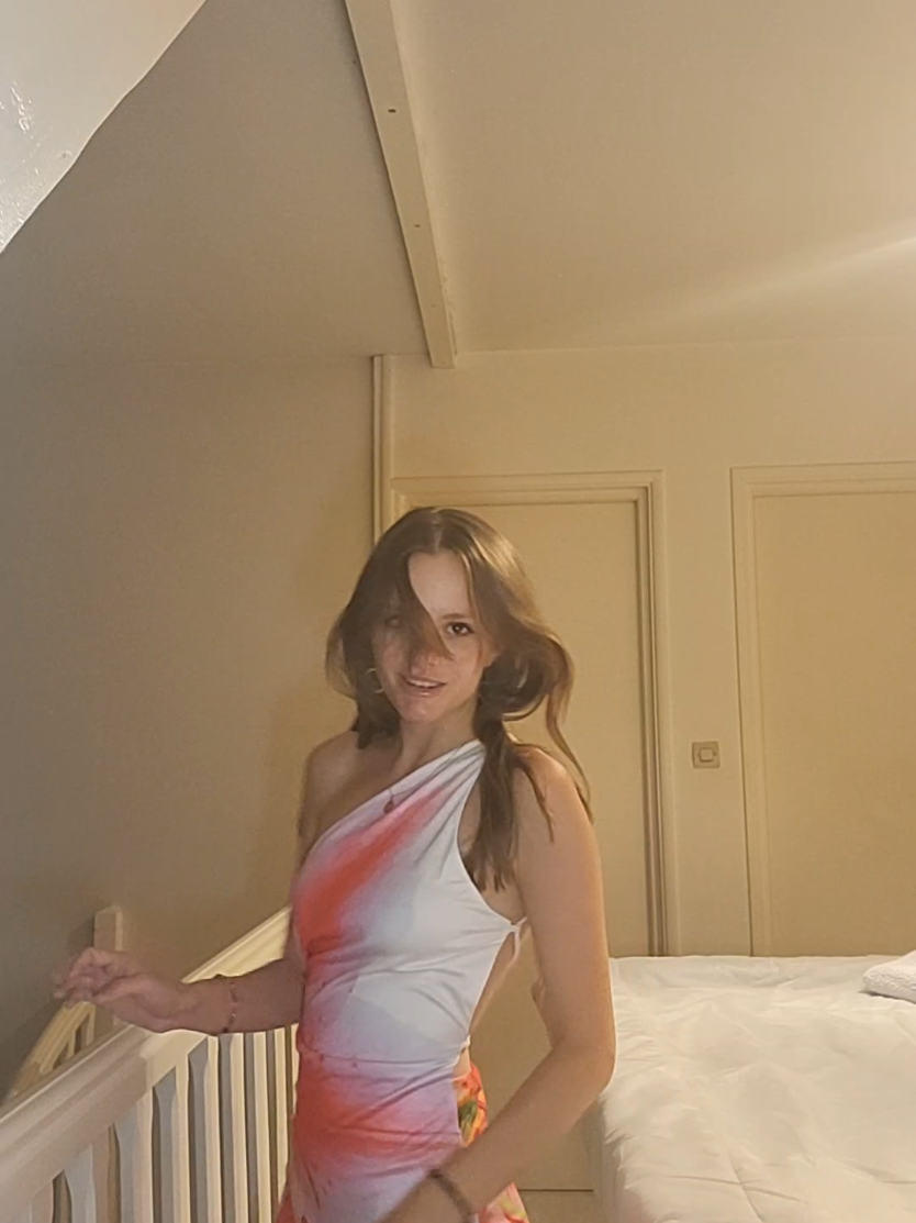 @Chlo ✨️