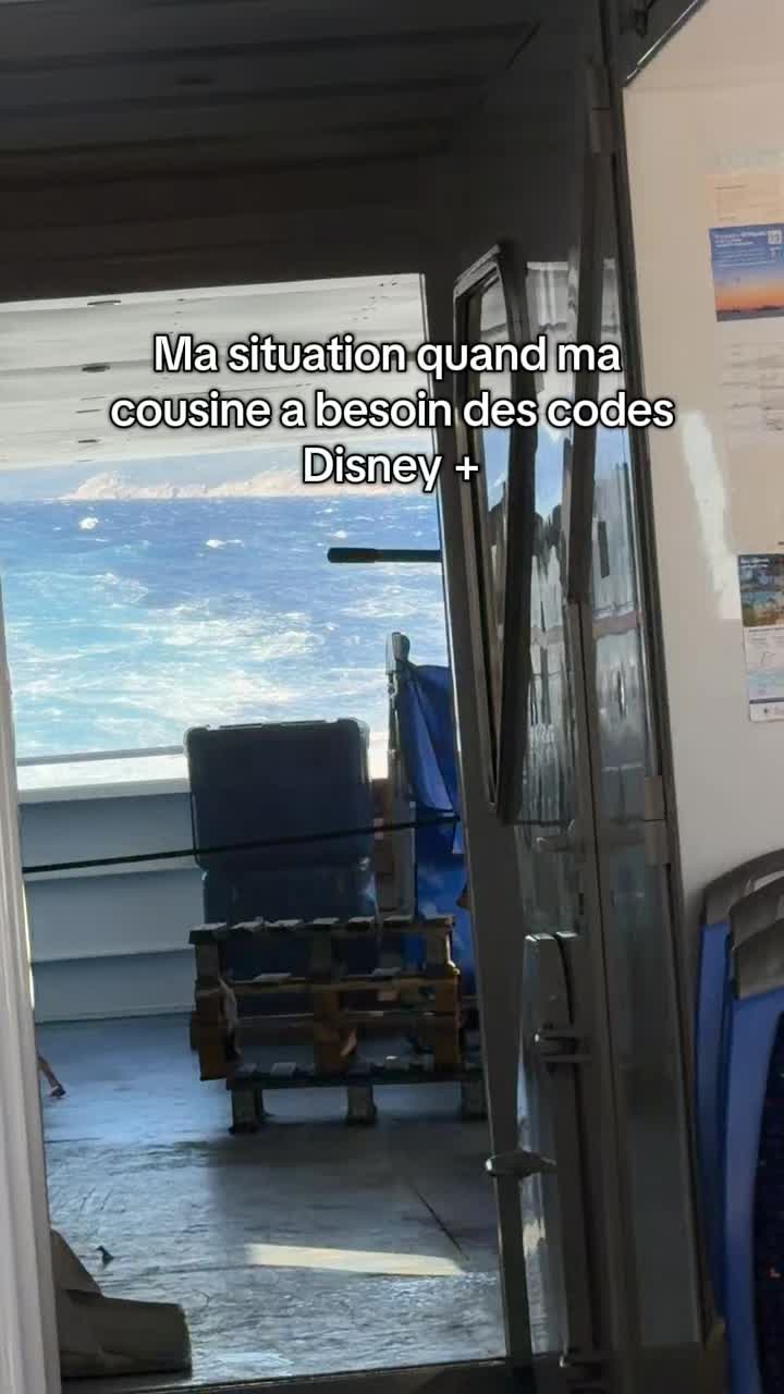 @_celine_