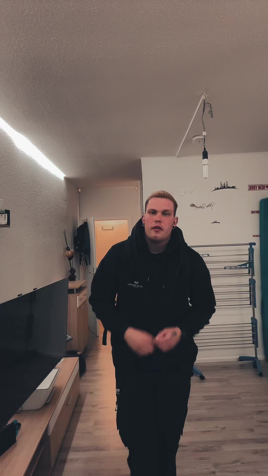 @\.\.\L.H.\.\.\