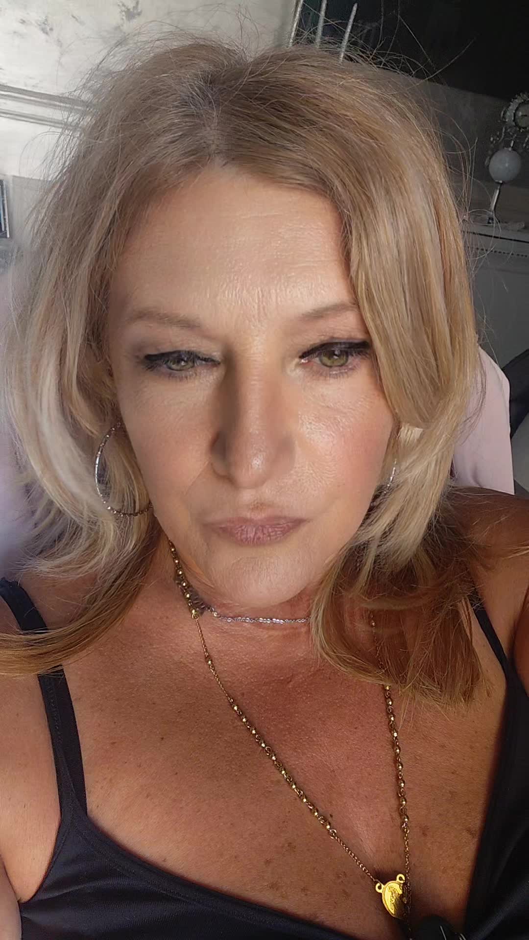 @anna