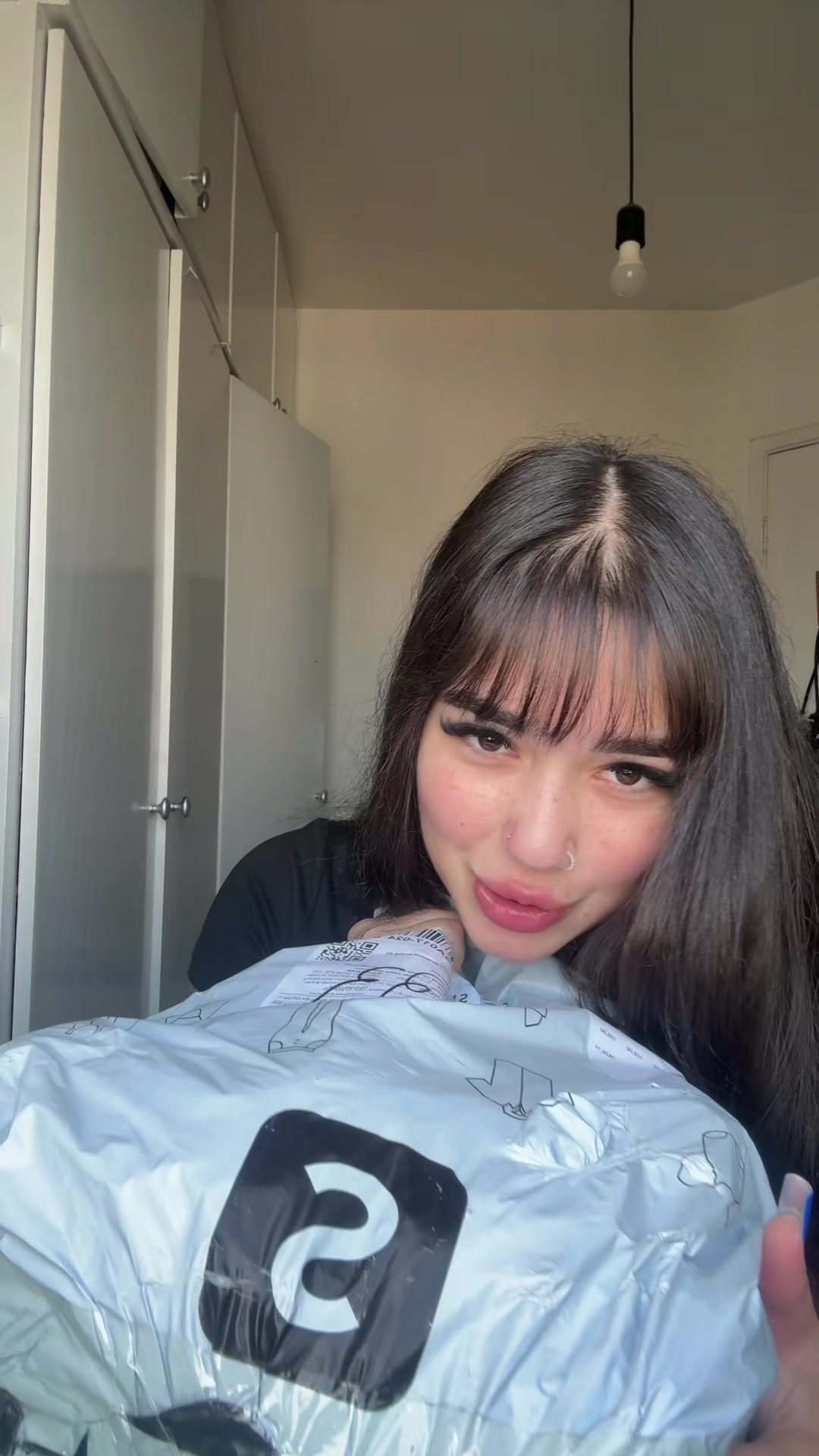 @Ellaa