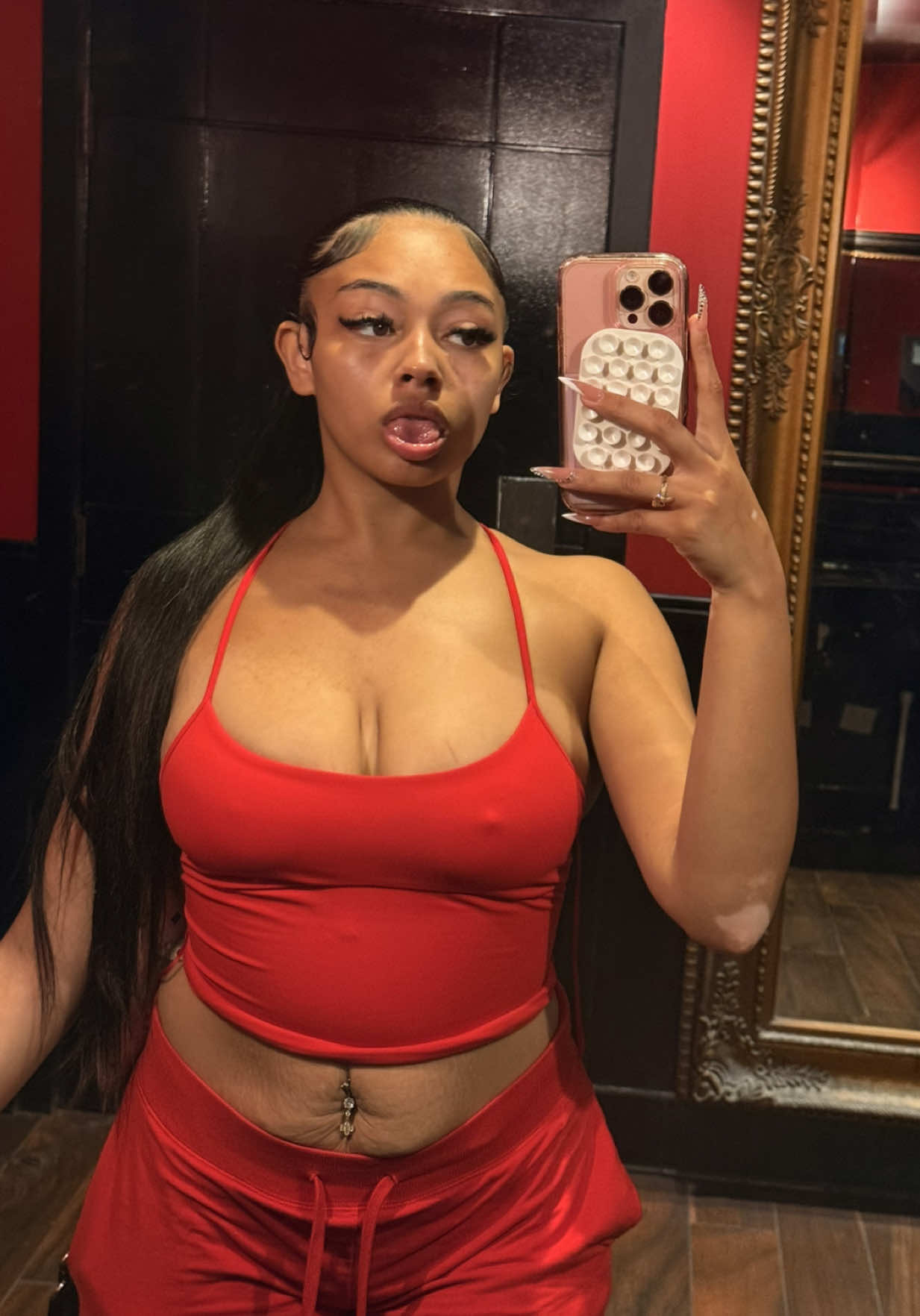 @a.ashleynn