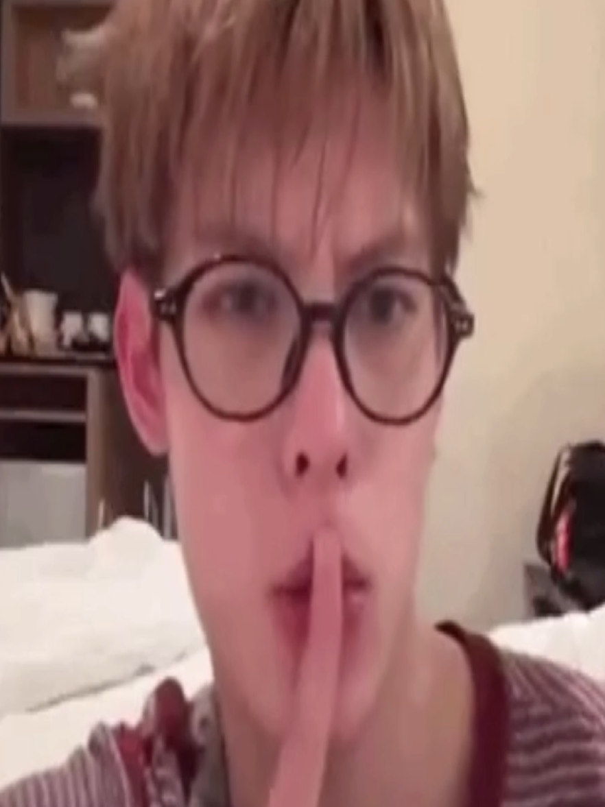 @syn