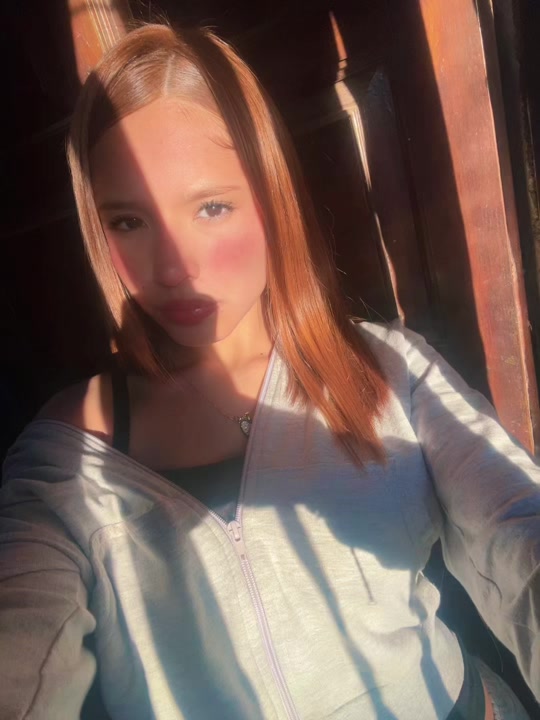 @𝓀𝒾𝒶𝓇𝒾𝓈 🤍