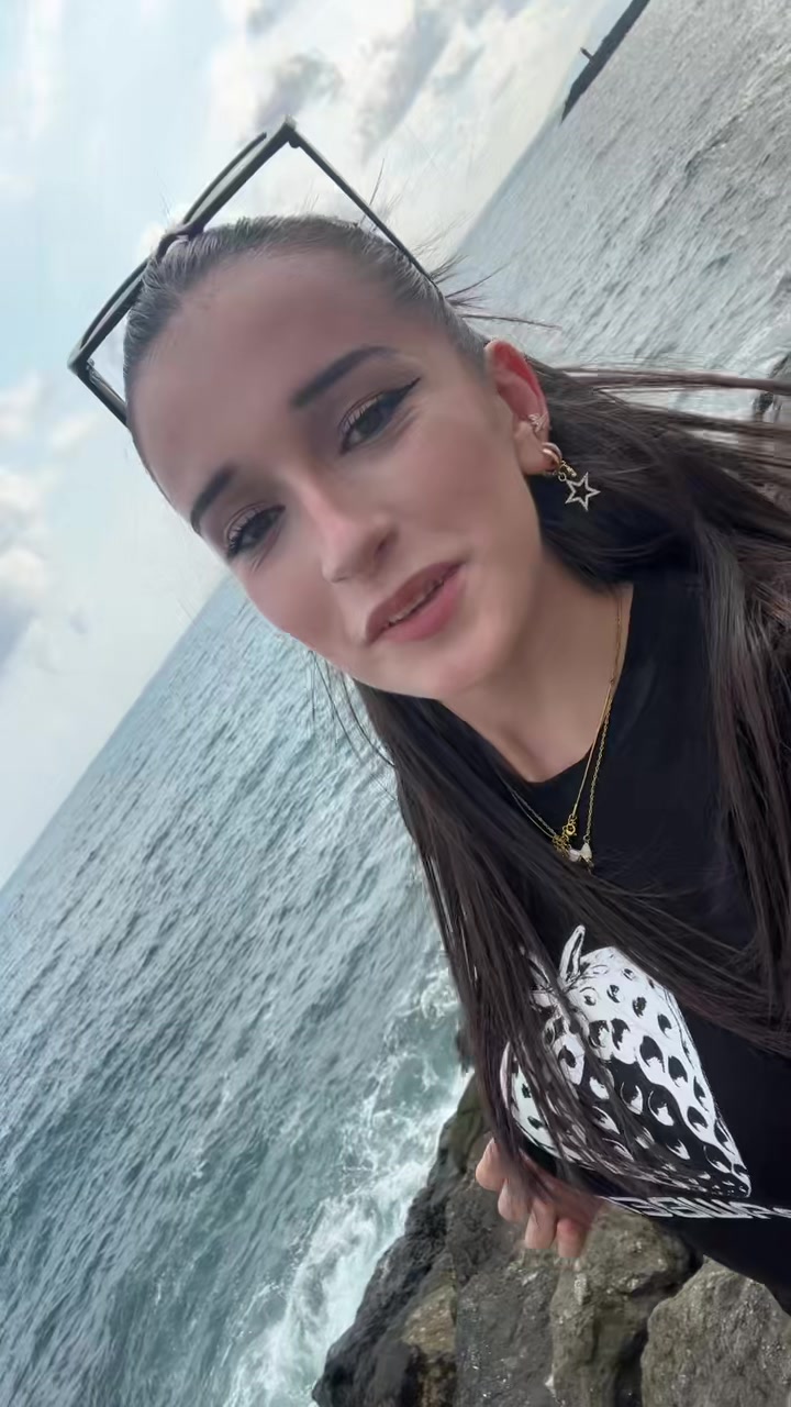 @𝕰𝖑𝖆
