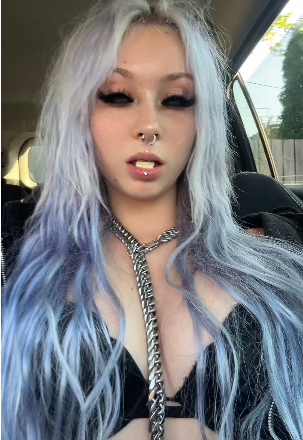 @2pretty4ademon