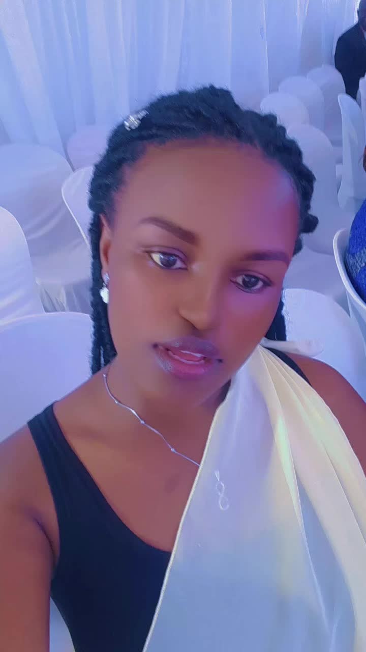@Goldrona🦋💦