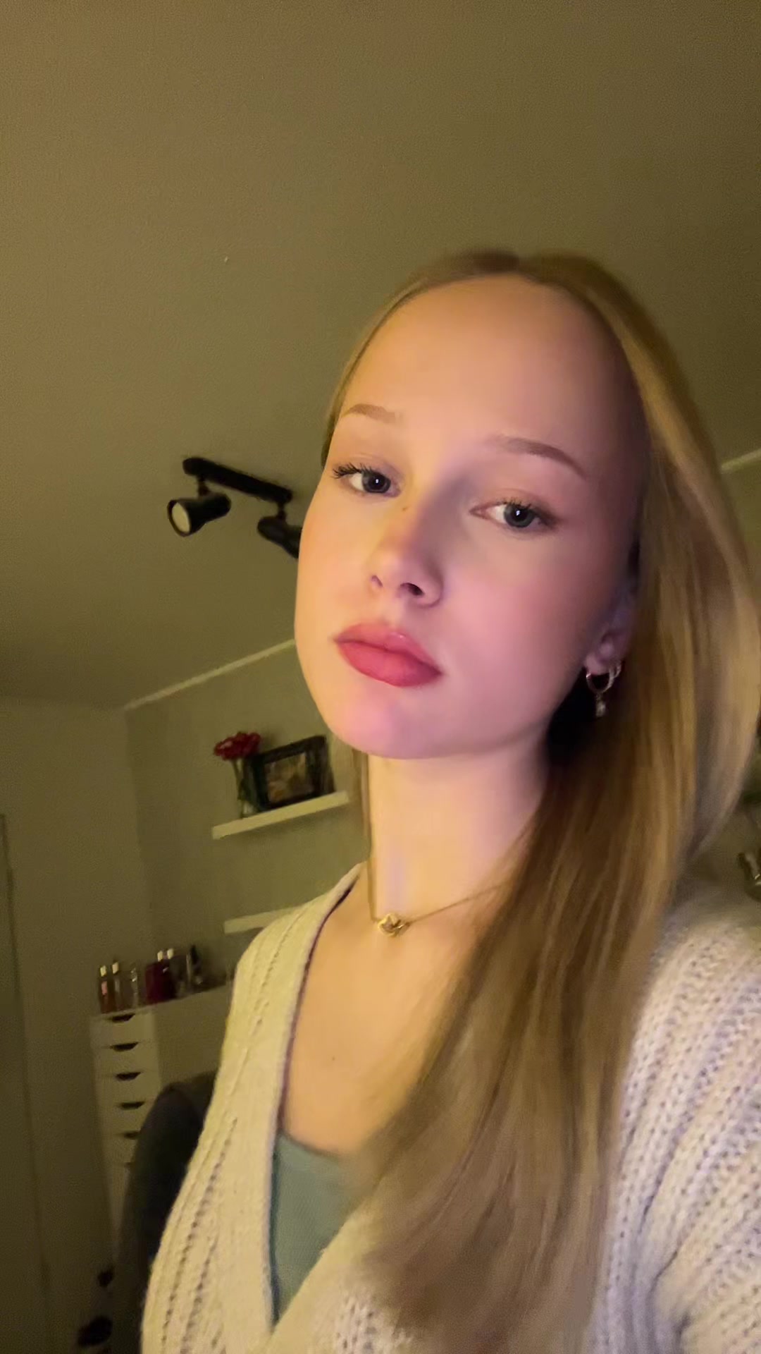 @anna