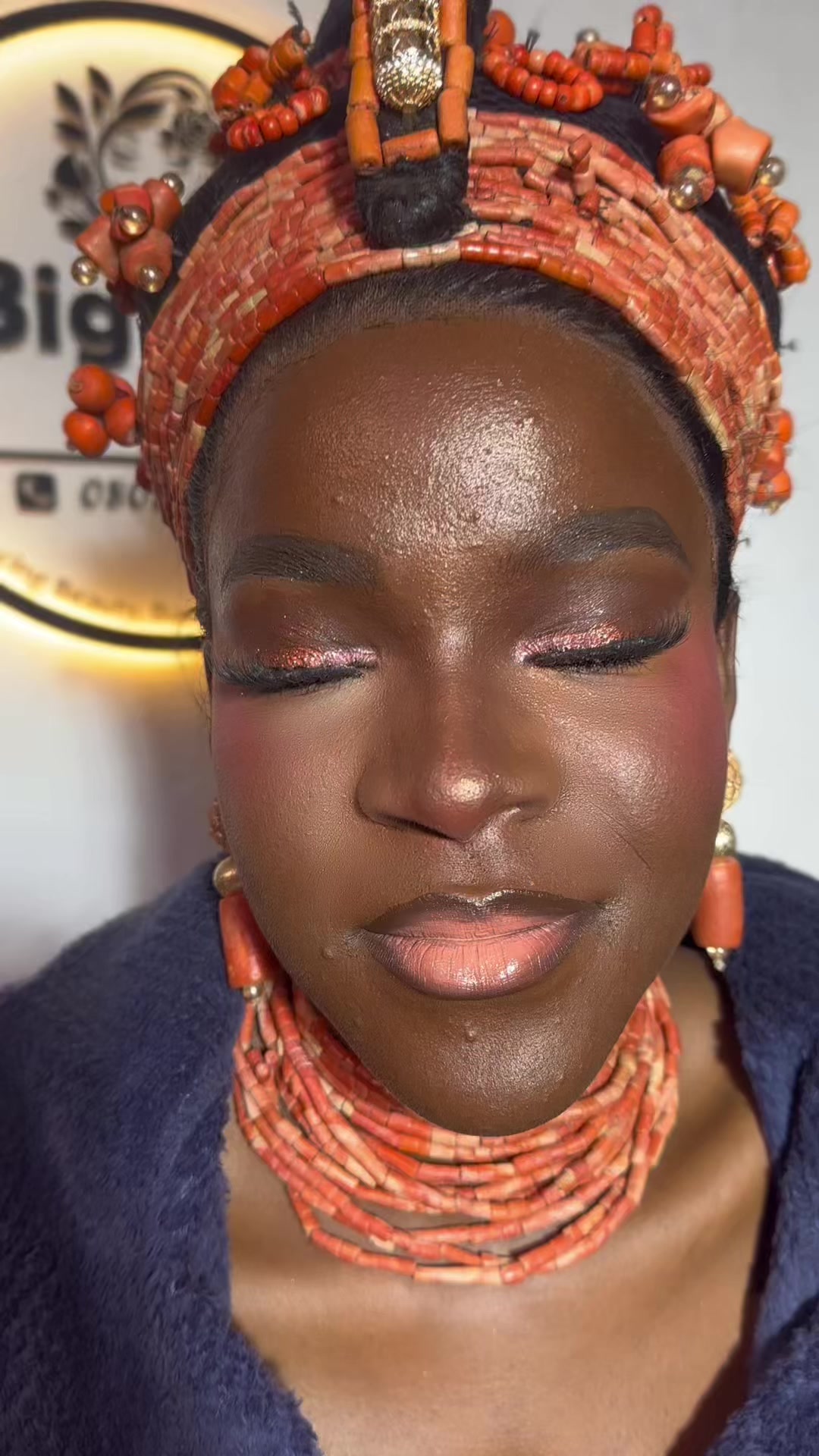 @Makeup artist Didi
