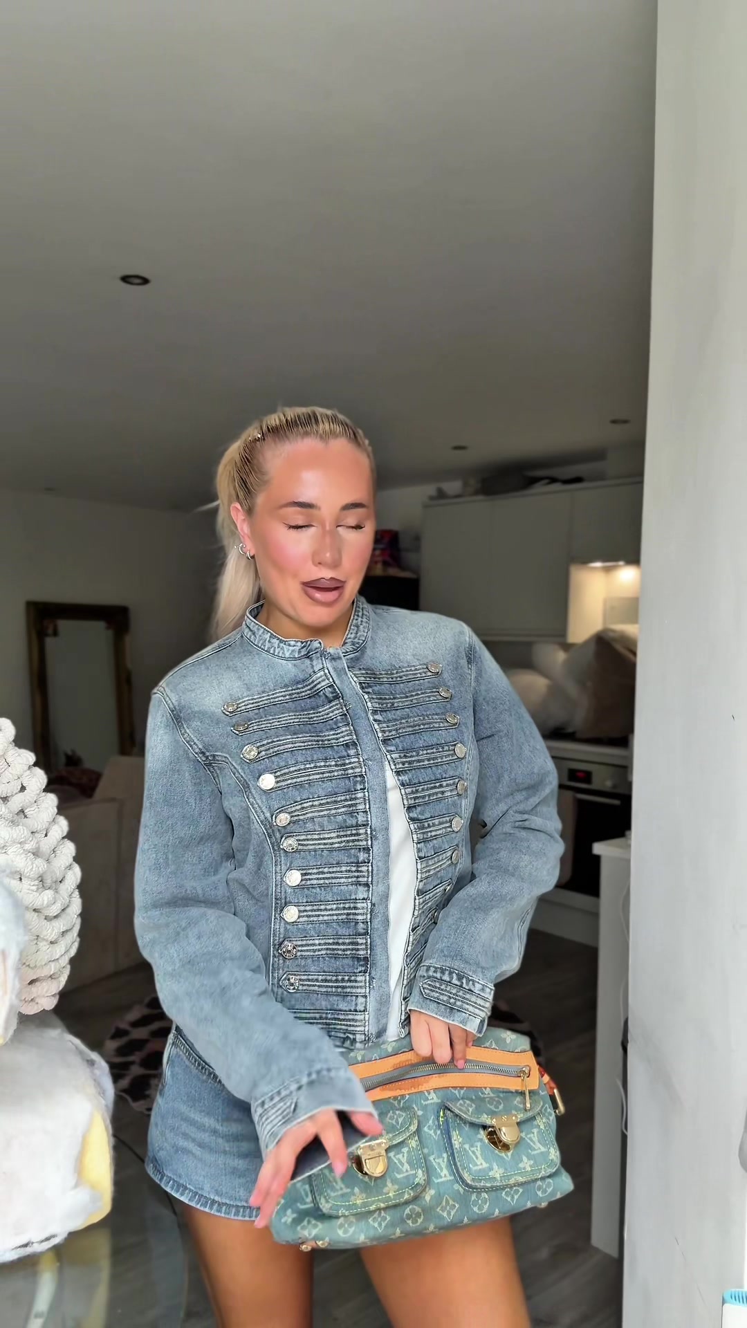 @Holl🎀🍸🥥🦞🍋