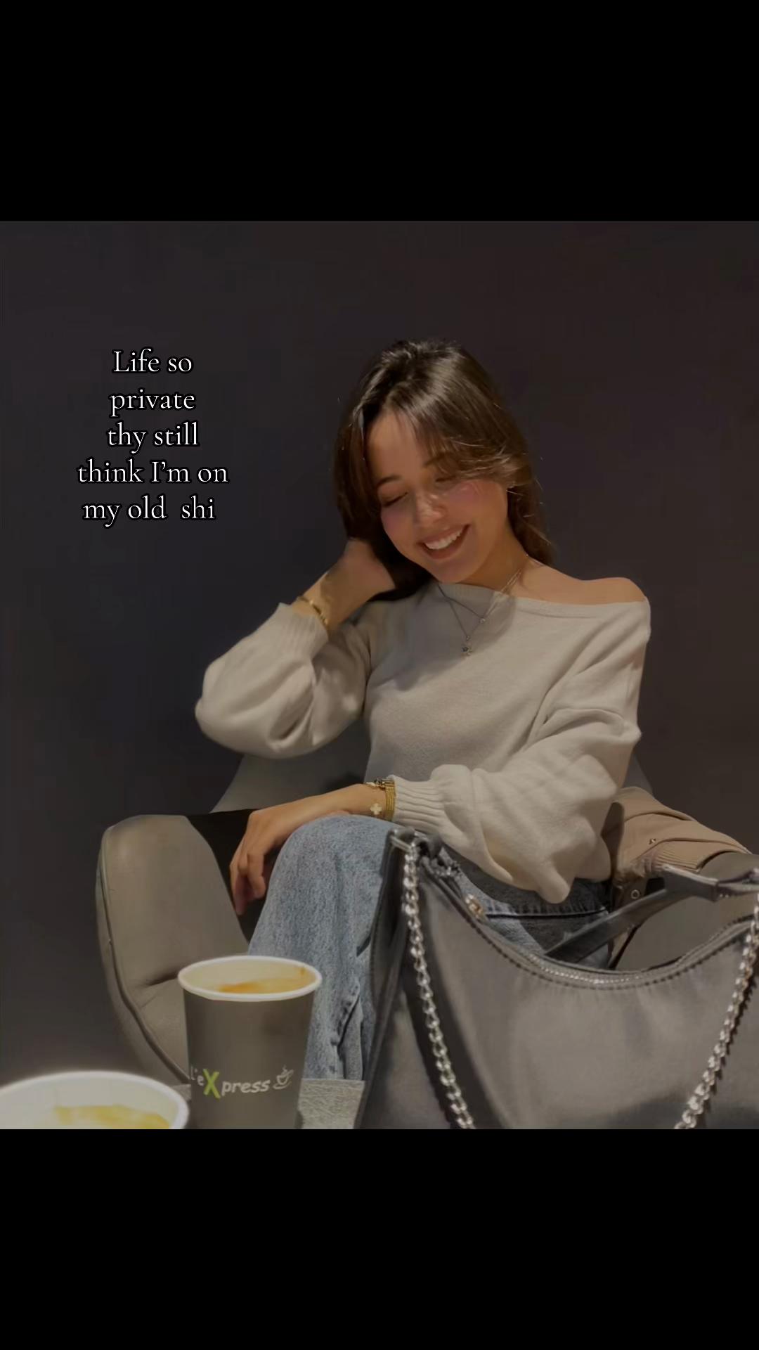 @🦋