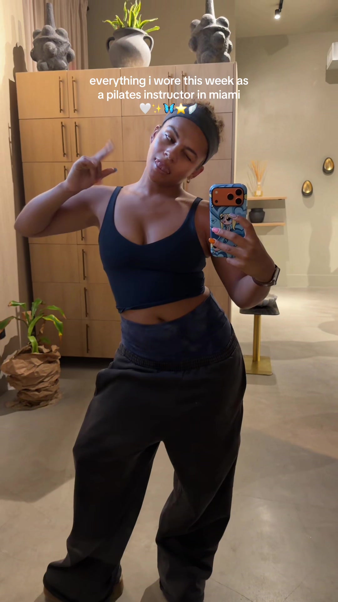 @elliswootenn