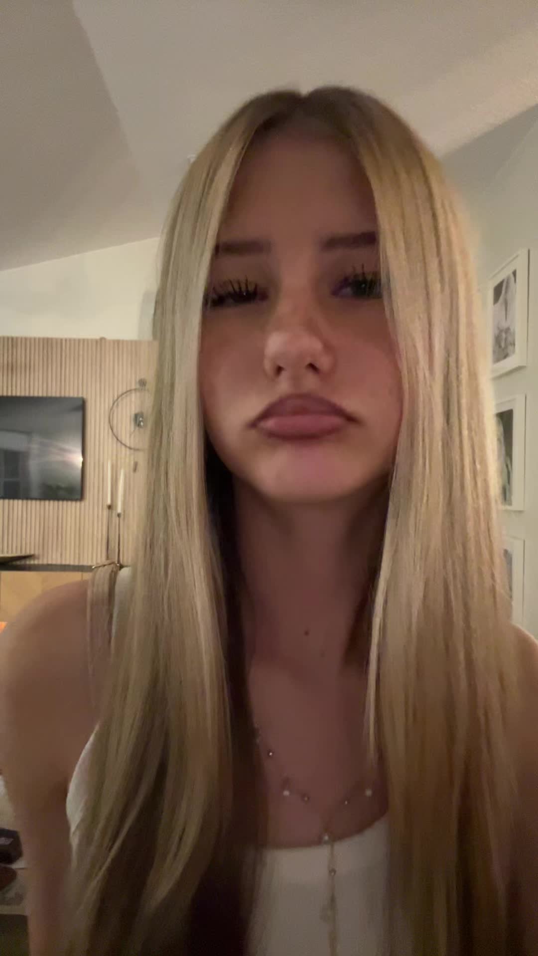 @isabella dimov