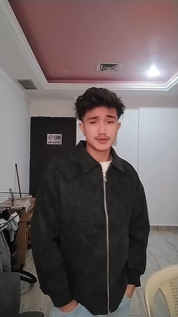 @KR15HN4…🎱🎭️