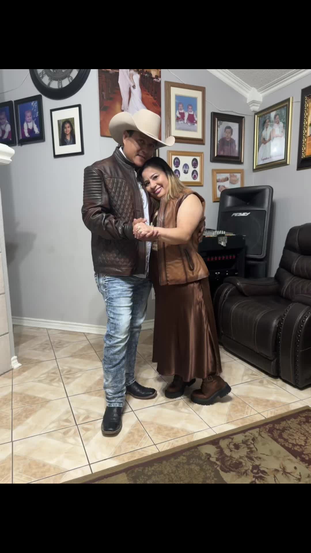 @Charlie ojos claros52 🇺🇸🇲🇽