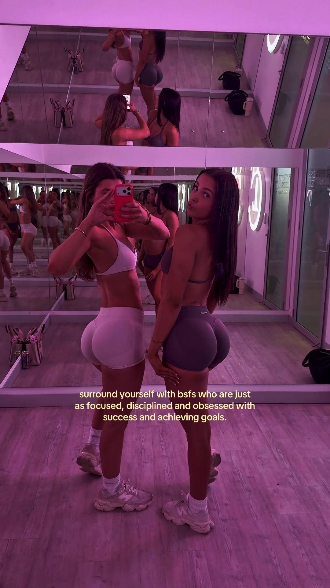 @AVA LILLI
