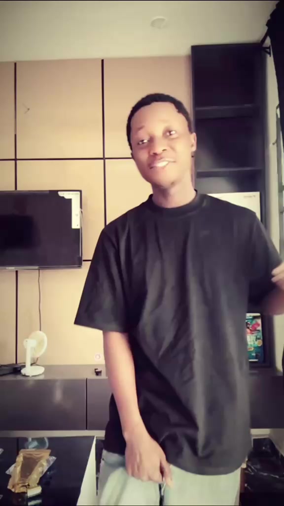 @Abayomi🤖👻