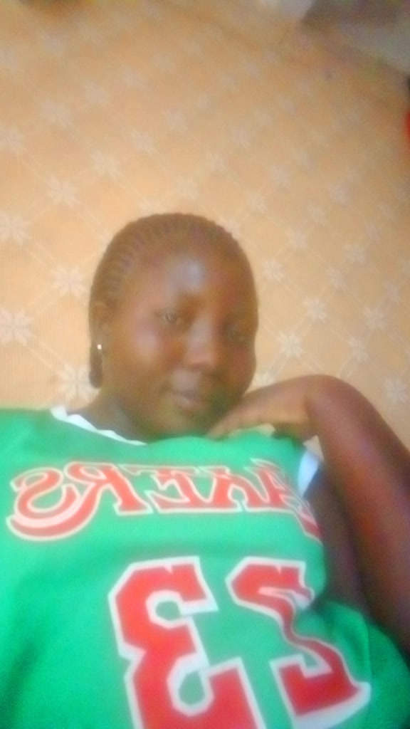 @naomi Majuma