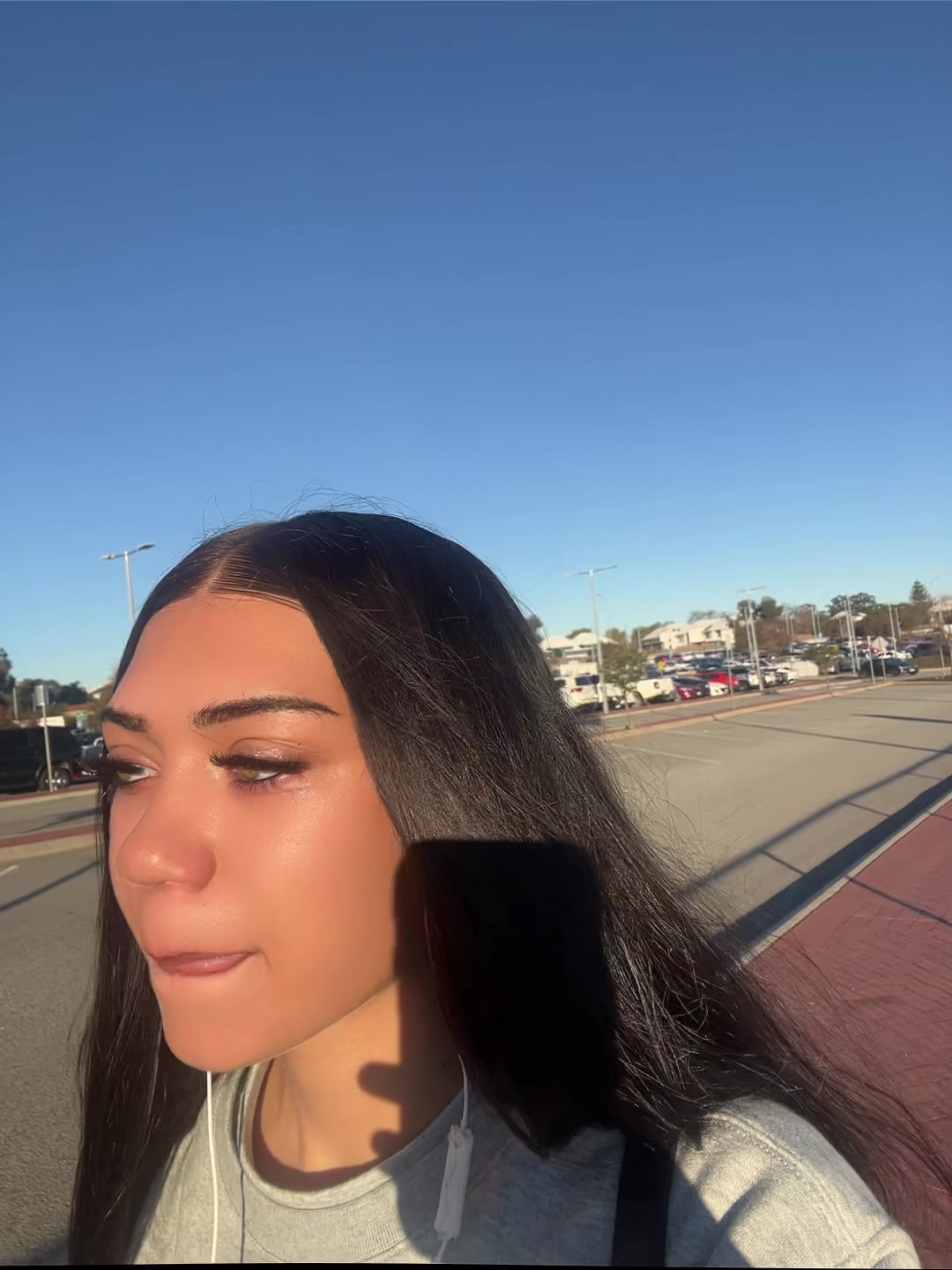 @𝒞ℴ𝓊𝓇𝓉𝓃ℯ𝓎 𝓂𝓊𝓁𝓁𝒶𝓁ℯ𝓎
