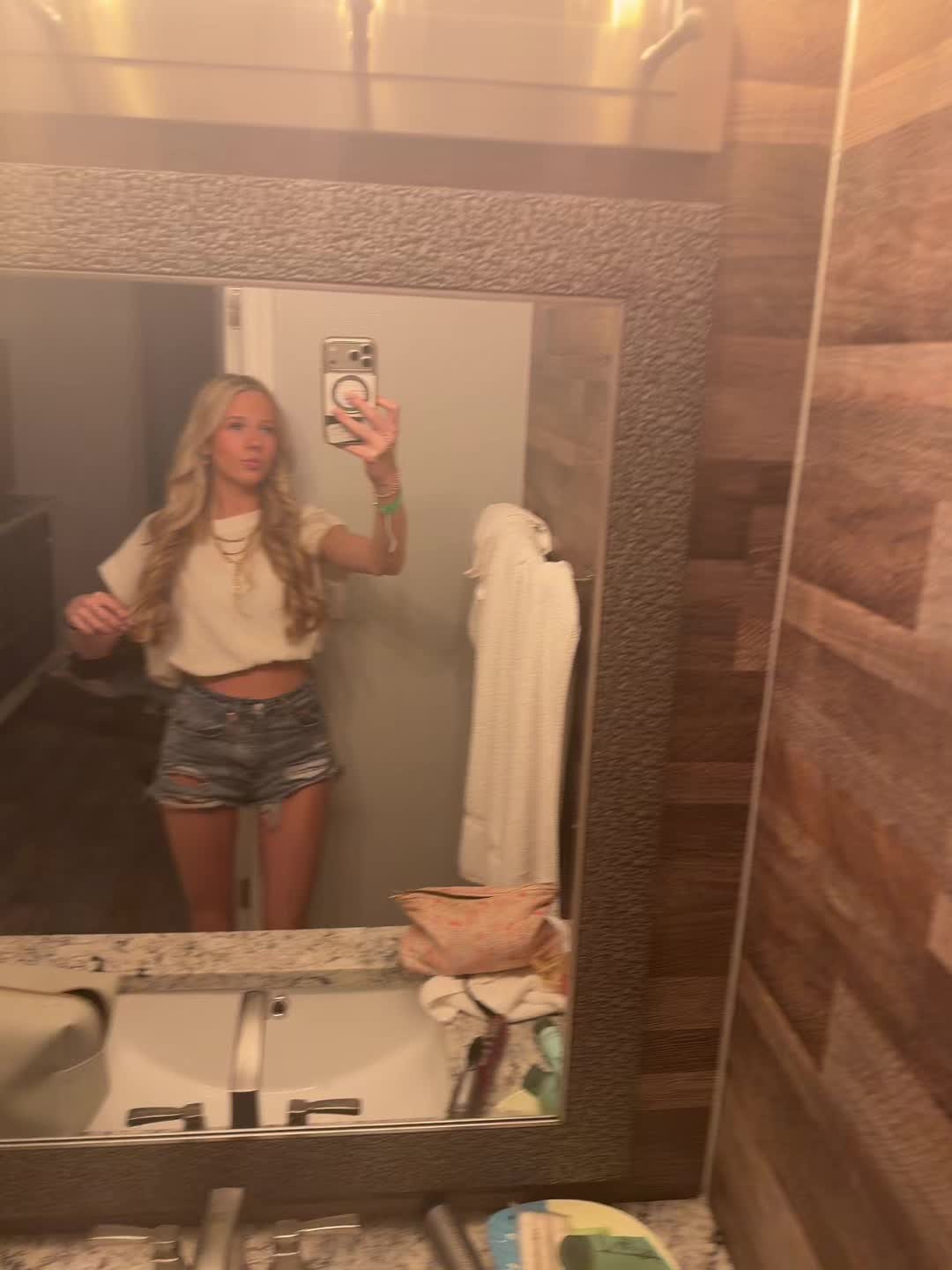 @Makenzie💐✨