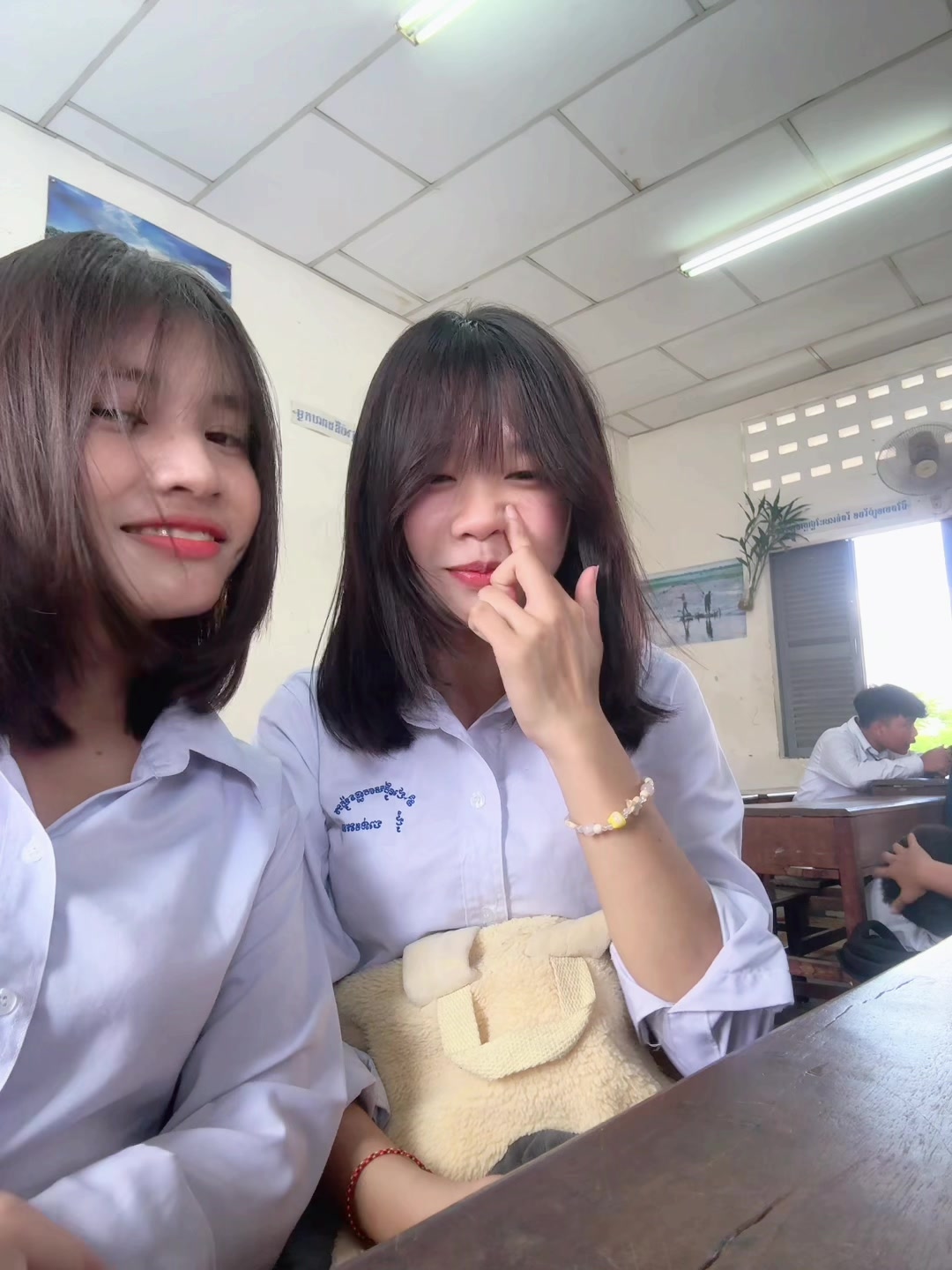 @Lynaa