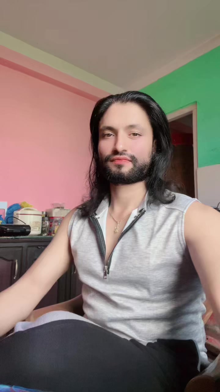 @Raj Gautam ®️ 👑