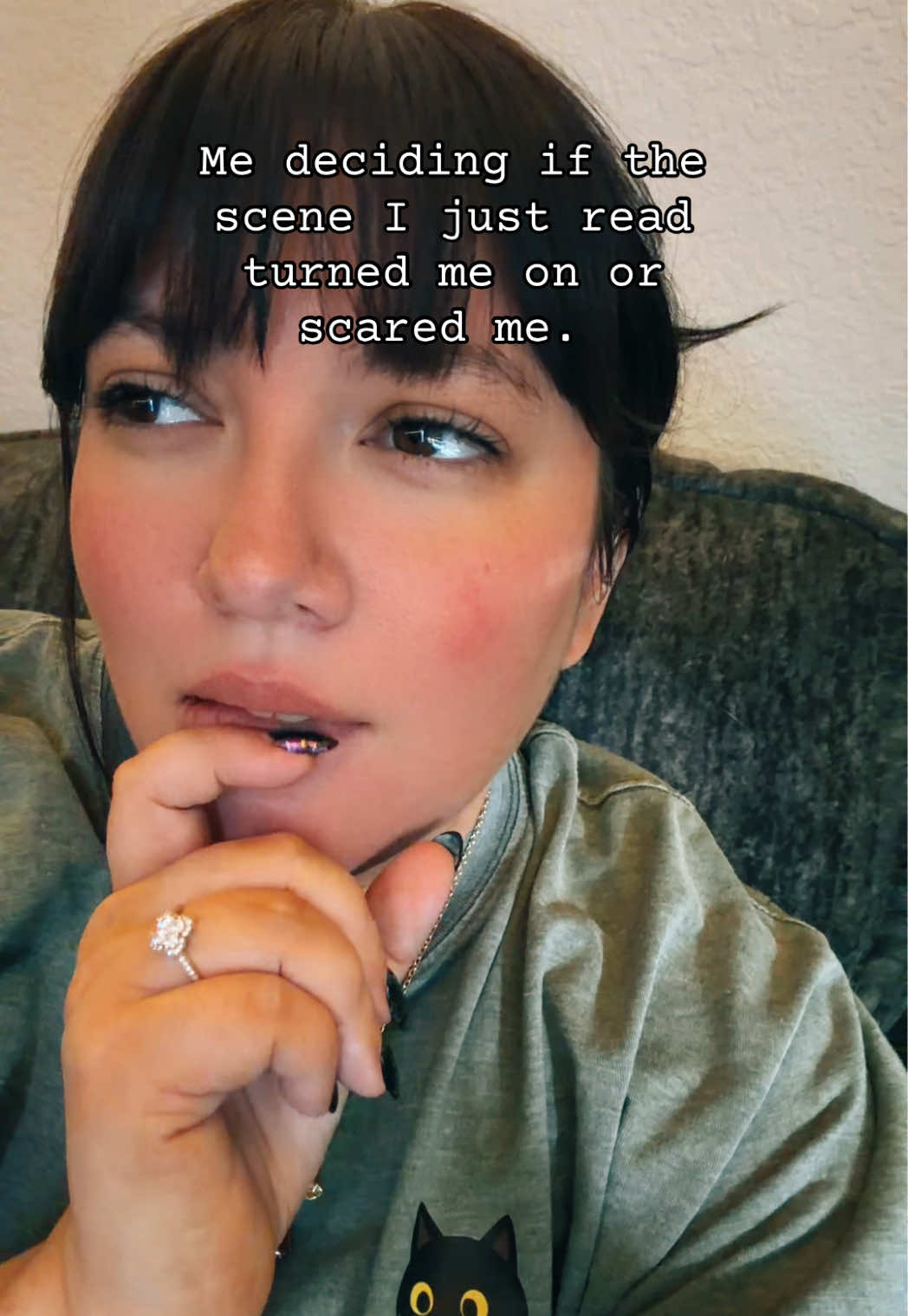 @Danielle Reads 📚☕️ 🧸
