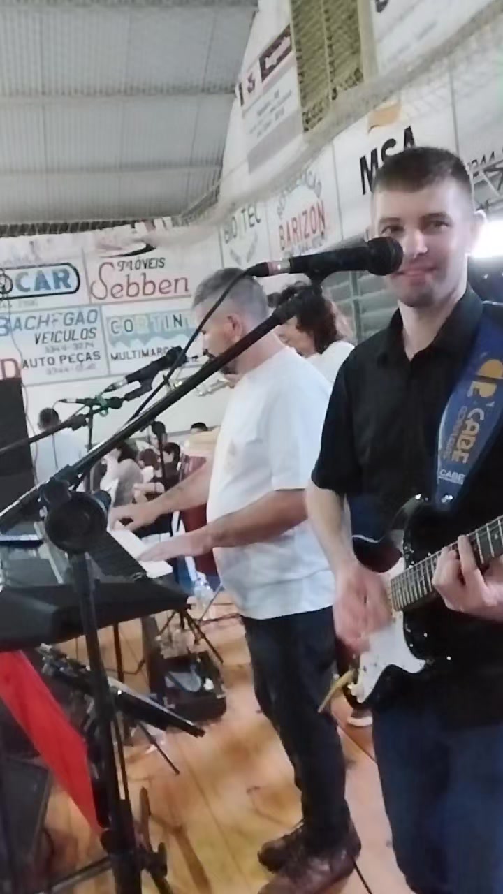 @Três Hermanos