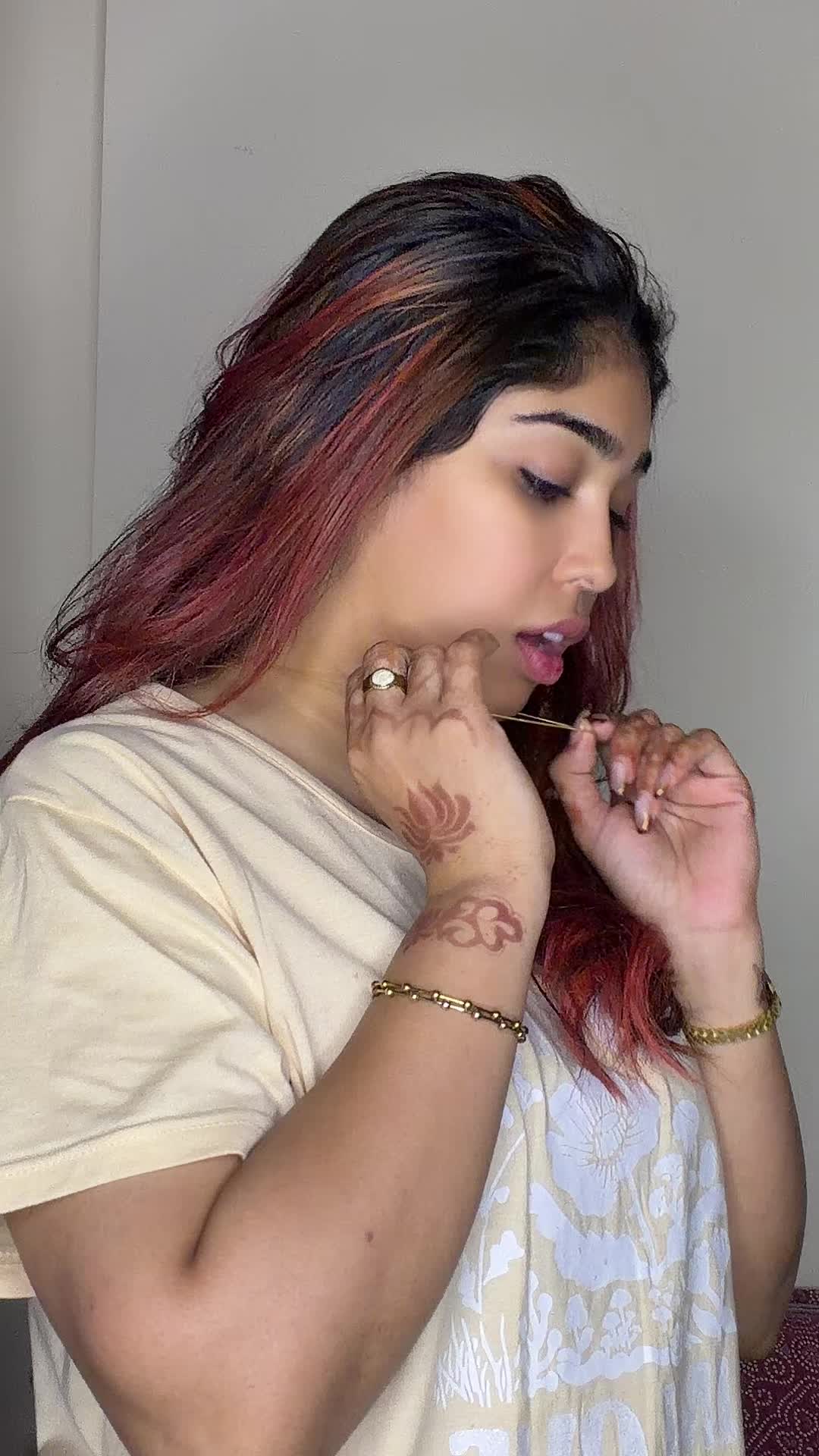 @maheena_mahi