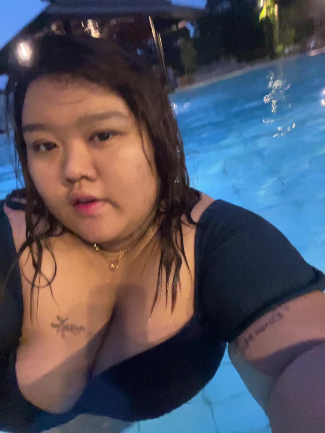 @Bon