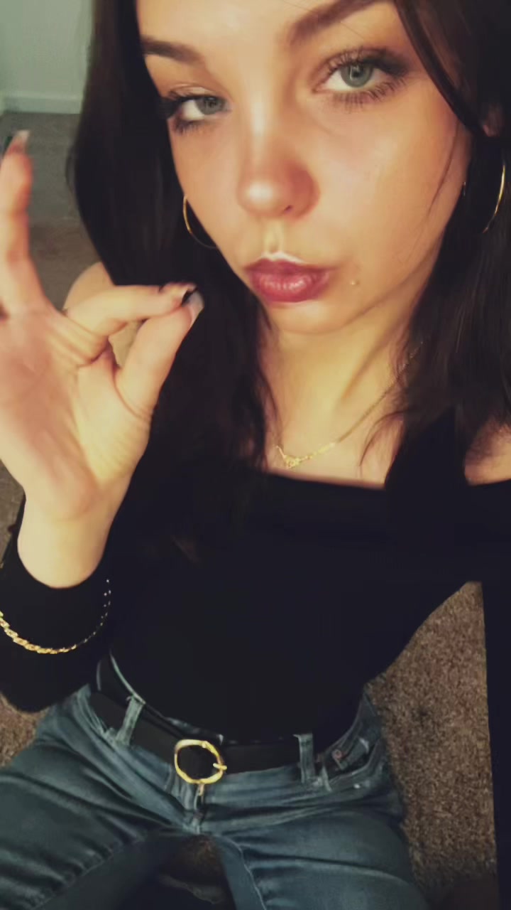 @_jellybexn_