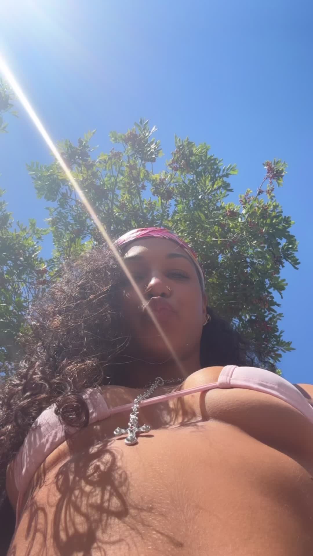 @e