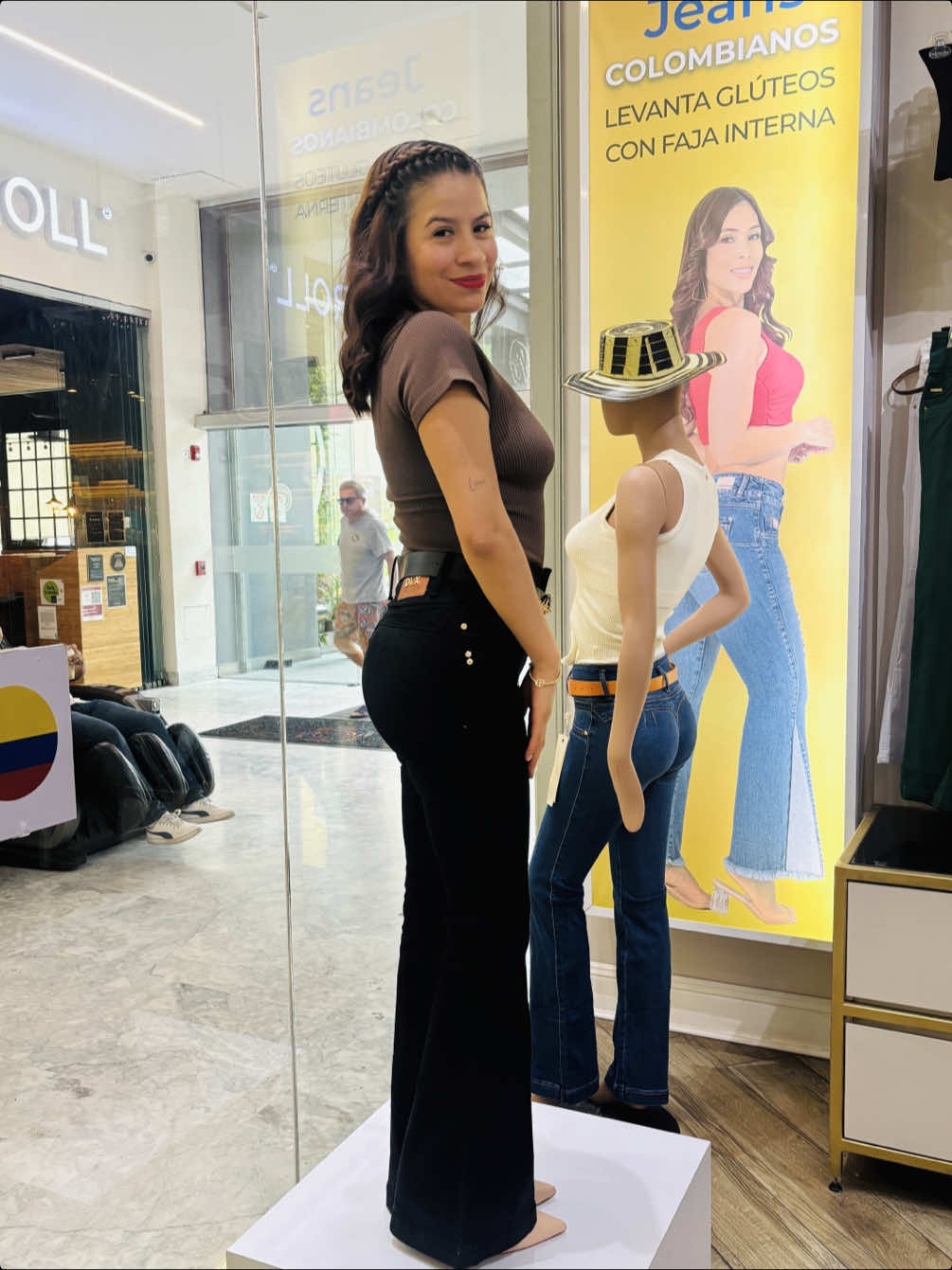 @Moda By Colombia
