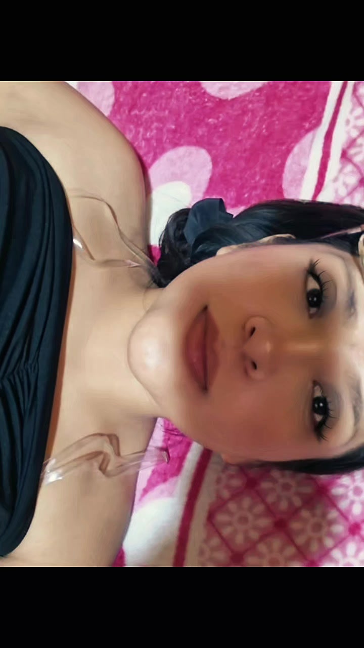 @ana saravia 48