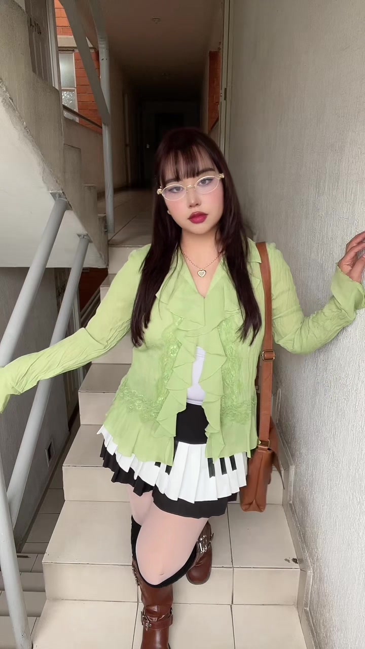 @メイ 花