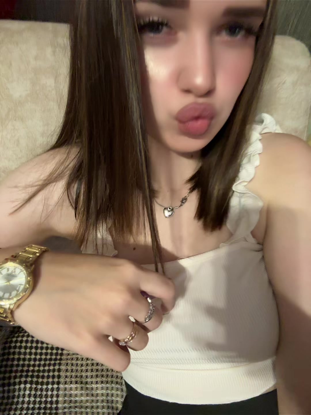 @👅