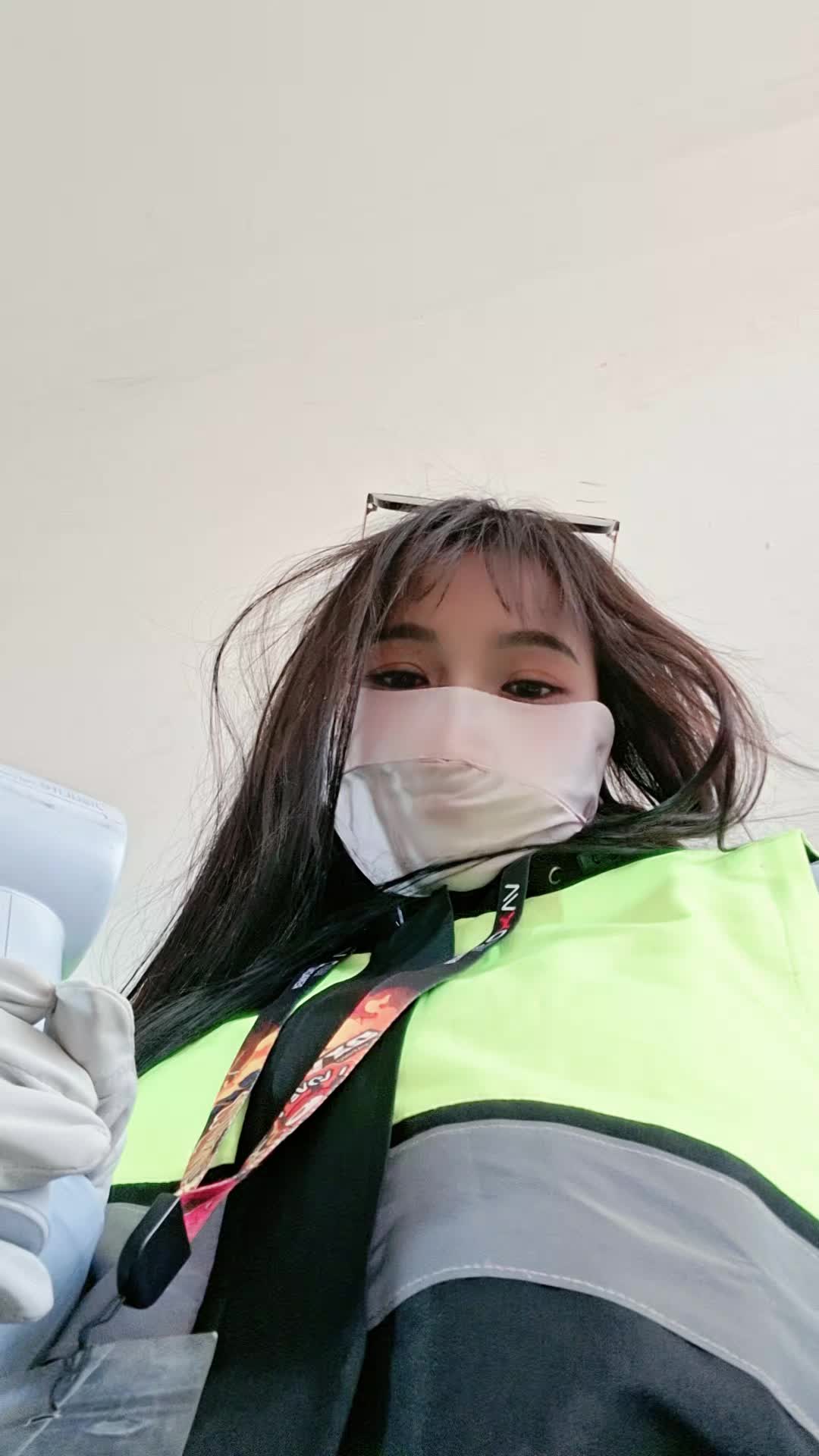 @Ni Ni (RINI)