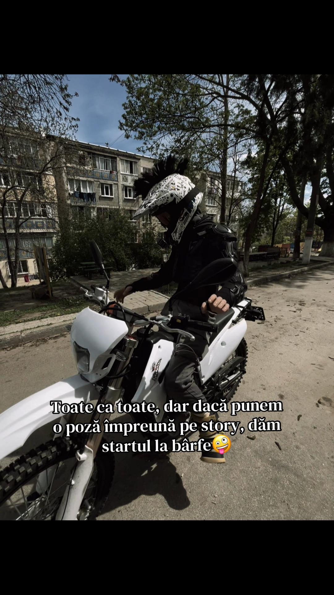 @🥷