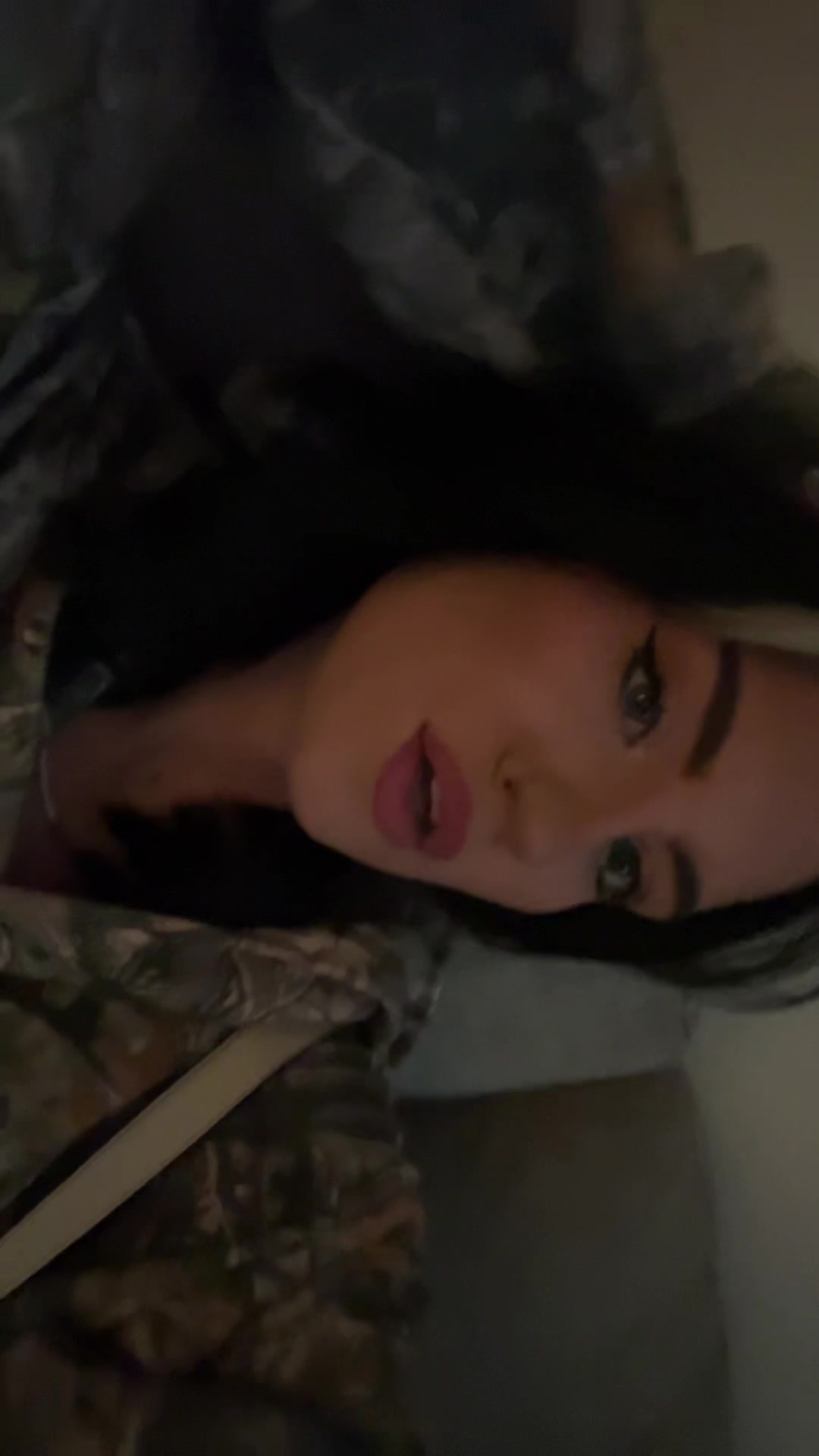@charlie_l0uise