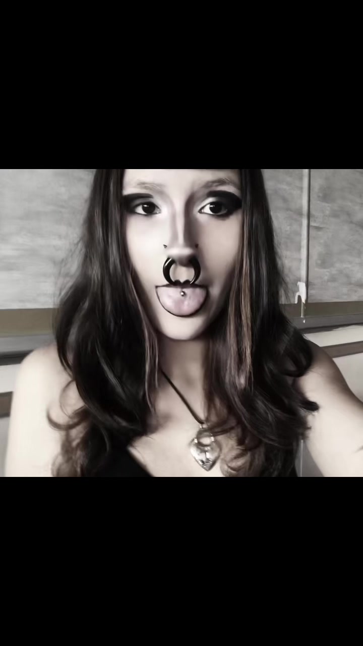 @🖤🧟♀️ •Angelzzz• 🧟♀️🖤