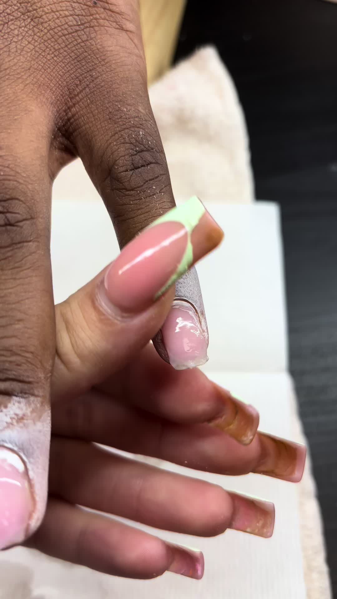 @nailartistnayy_