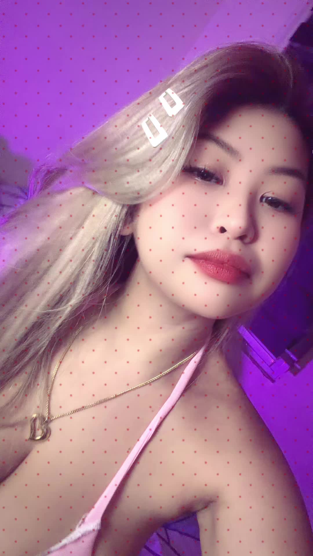 @RoxxieA