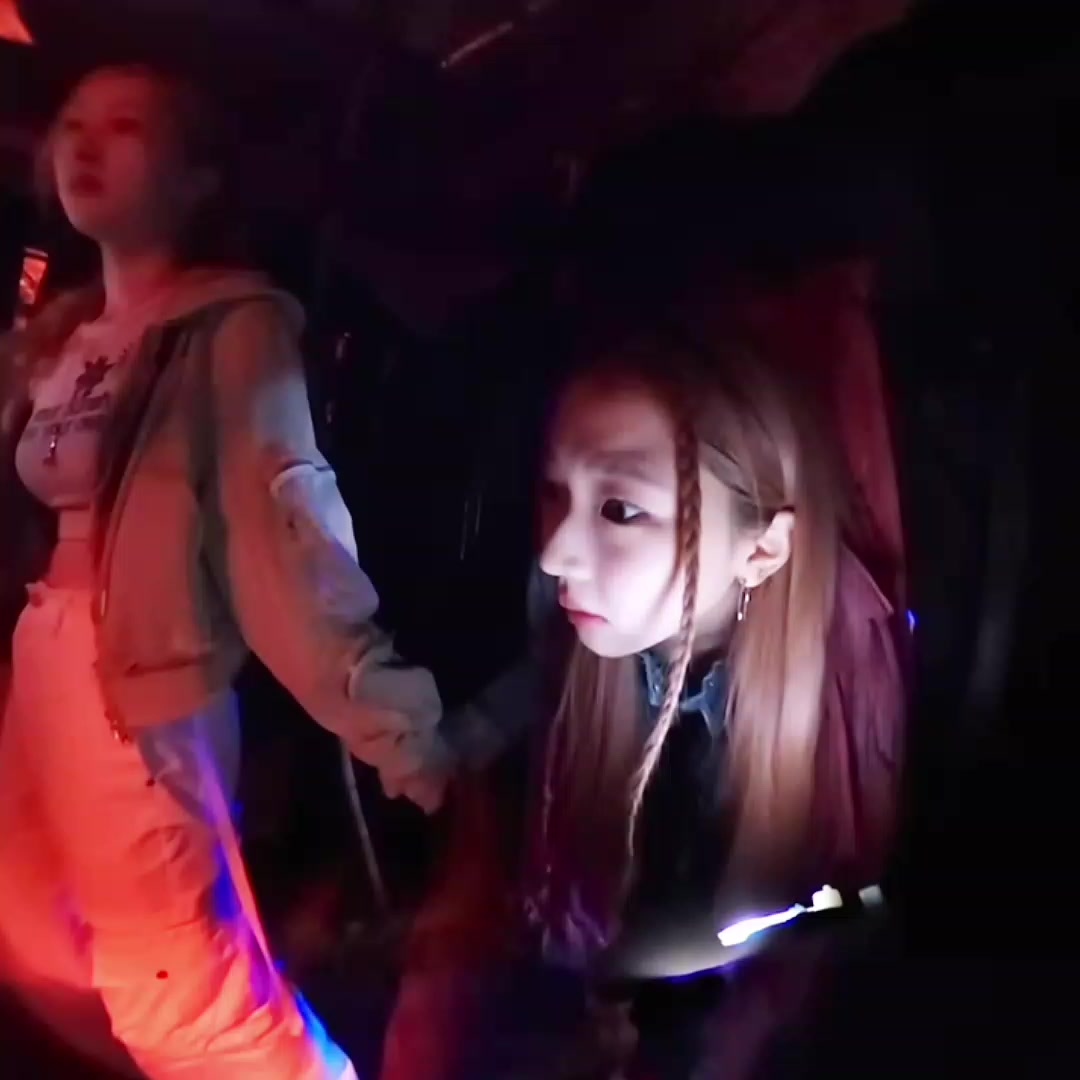 @𝐦𝐨𝐨𝐧𝐣𝐢𝐧