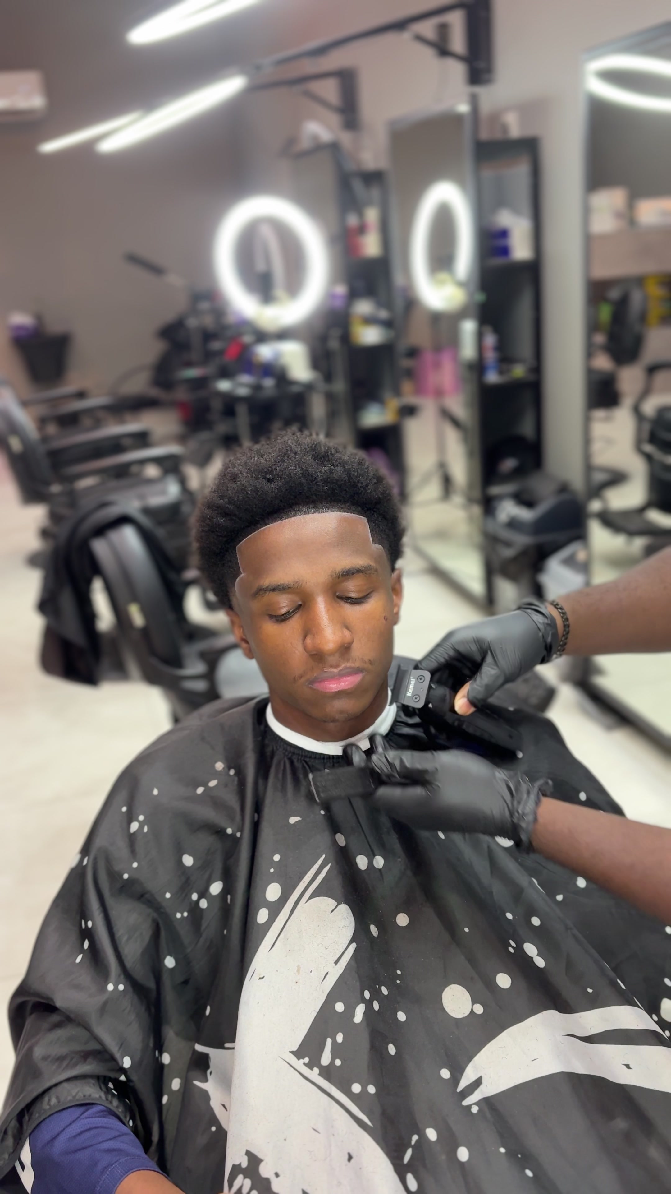 @K G CUTZ