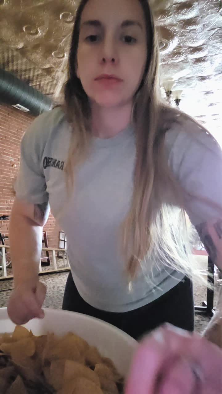 @cheyennebetts8☕️