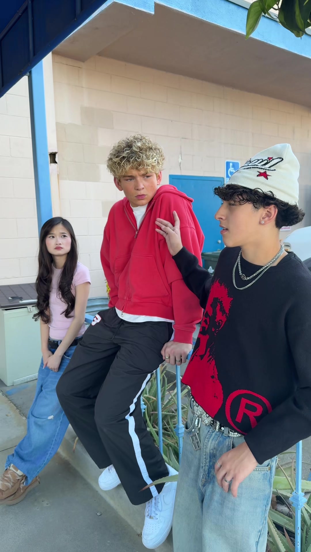 @Brat TV