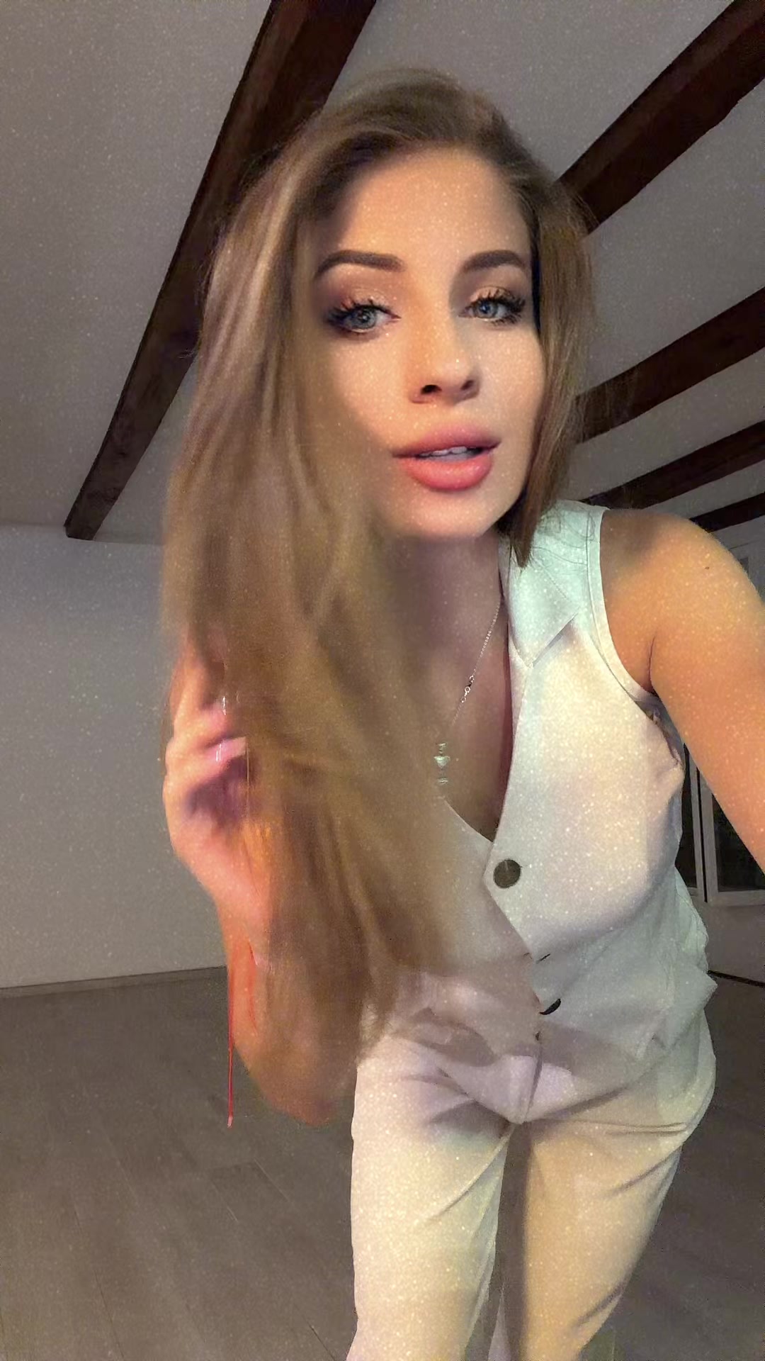 @Violetta Rai