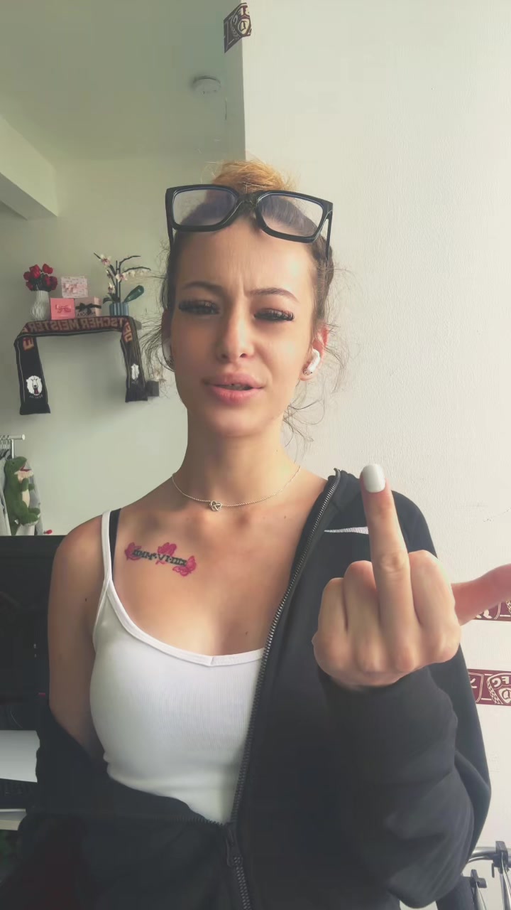 @Sxrah19