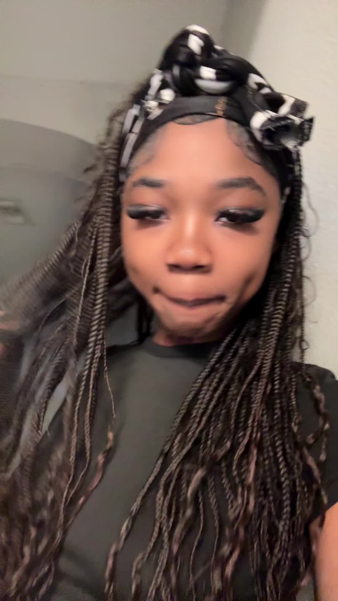 @allbOut.ari