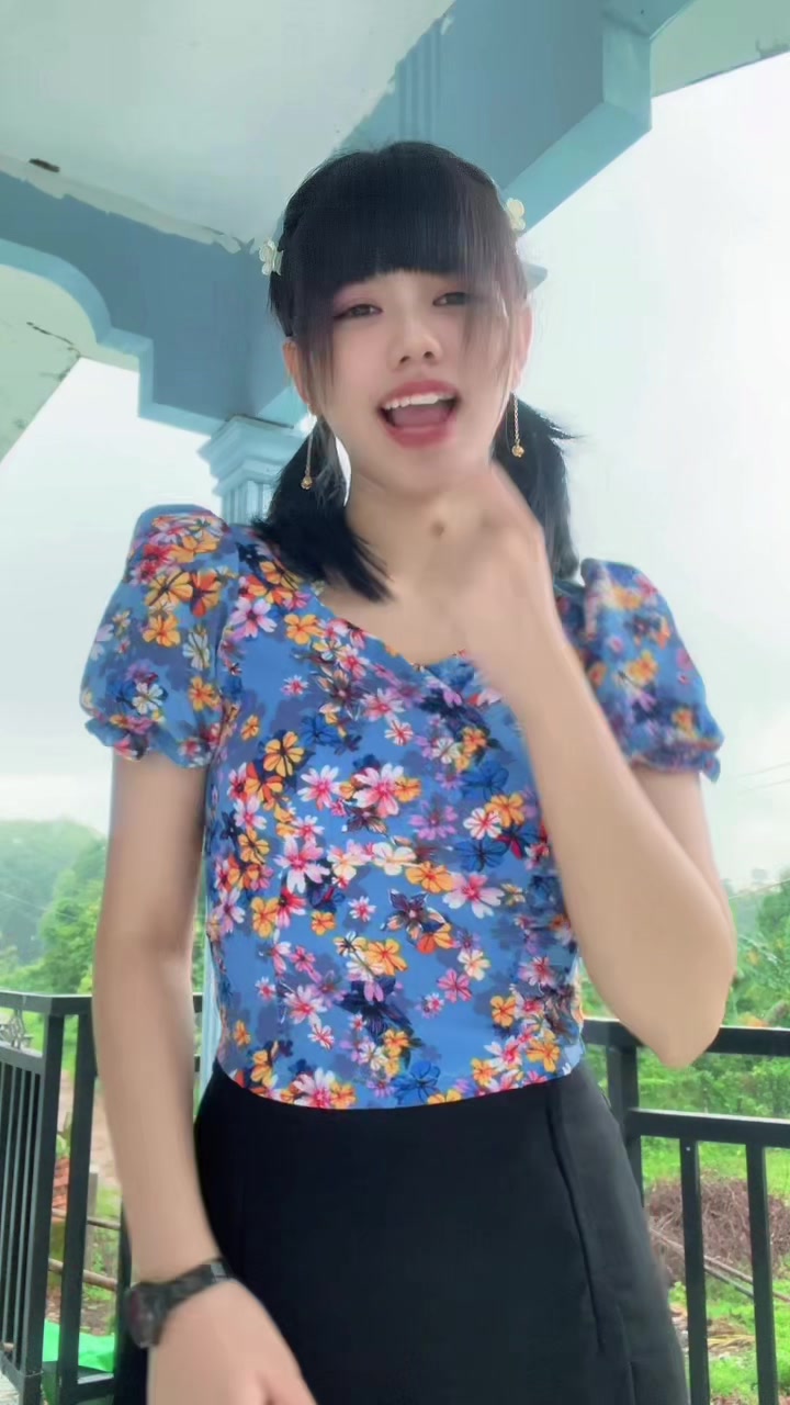 @💗Mi Thazin🍬မော်လမြိုင်သူ💗